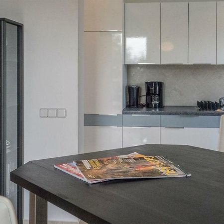 Apartment Annabela Banjol Екстер'єр фото